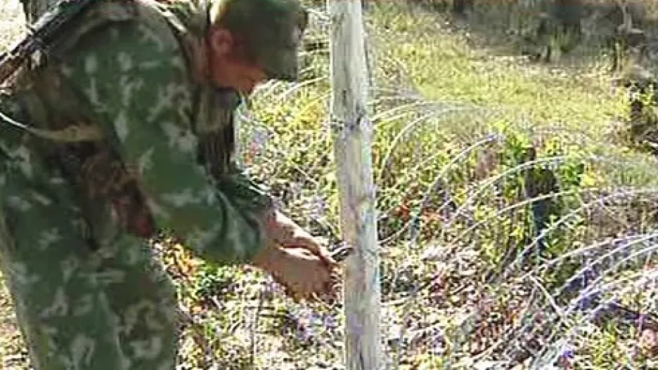 Stříhání drátů na hranici Jižní Osetie