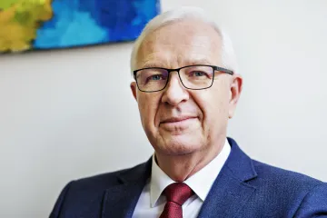 Drahoš bude v Praze 4 kandidovat do Senátu. Čeká ho znovu souboj s Evou Sykovou