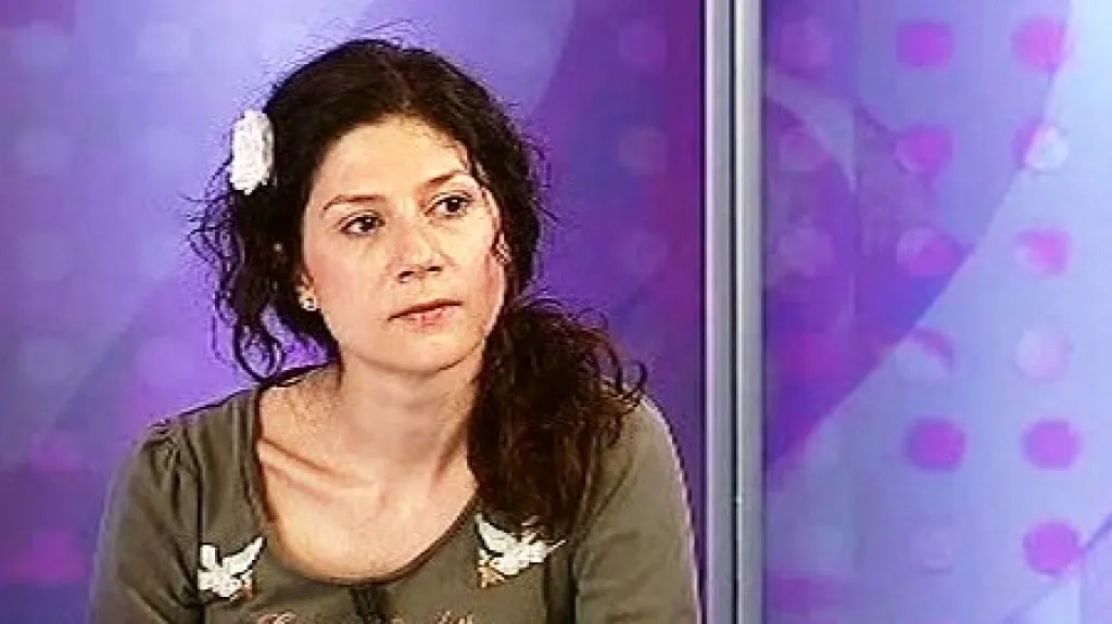 Martha Issová