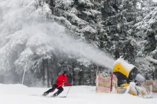 Do nového roku na lyžích: Sněžná děla jedou naplno