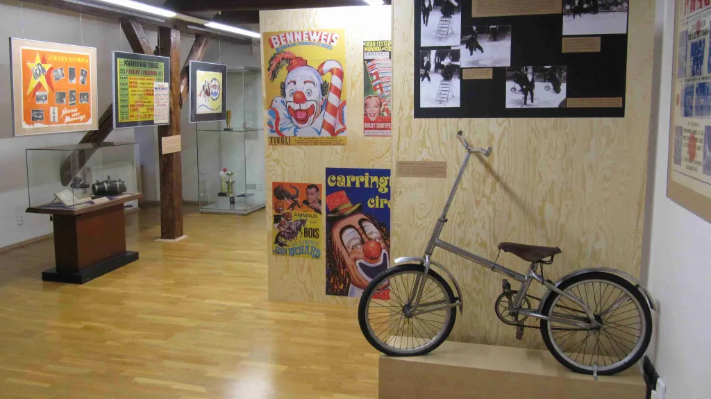 Výstava Cirkus jede do světa v Prachaticích