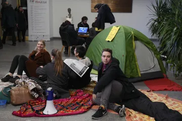 Zima musí odejít, až pak můžeme diskutovat. Studenti chtějí v Karolinu zůstat i v noci na pátek