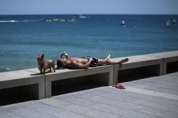 Prázdniny v pekle. Vzduch z Afriky vyžene za Pyrenejemi teploty vysoko nad čtyřicet stupňů