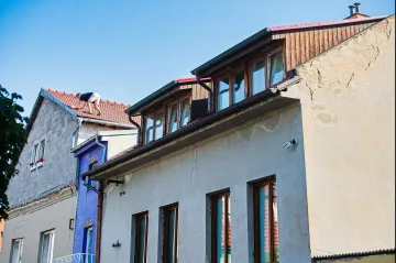 Policie zasahovala v kauze bitcoinů. Jejich dárce obvinila, píše Deník N