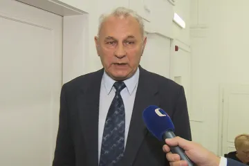 Akce Asanace před soudem. Bývalí příslušníci StB podle žalobce donutili rodinu k emigraci