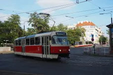 Na Vinohradech končí tramvajová výluka v Korunní, naváže ale další ve Vinohradské