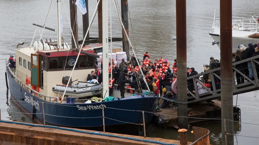 Loď projektu Sea Watch, který má pomáhat se záchranou uprchlíků na moři