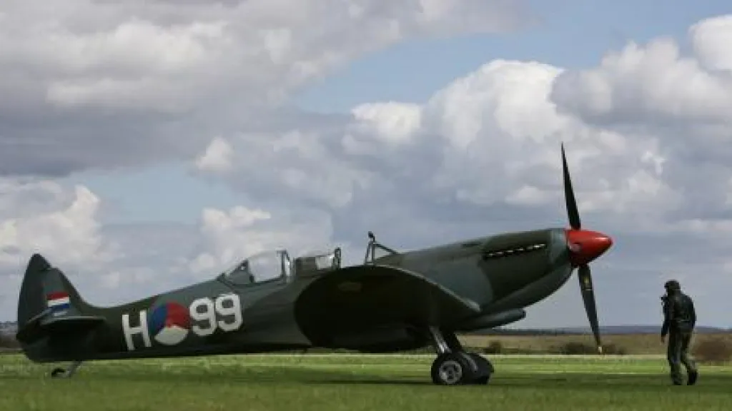 Supermarine Spitfire TR9