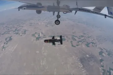 Válka dronů na Ukrajině se vyvíjí. Obě strany jsou stále zkušenější v jejich využití