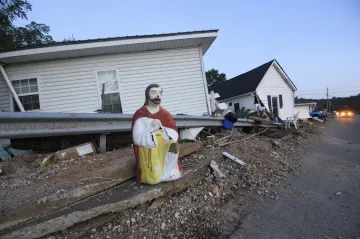 Americké Tennessee dosáhne na federální pomoc. Při záplavách tam zemřelo 18 lidí