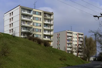 Prodej pozemků pod domy v zajetí předkupních práv