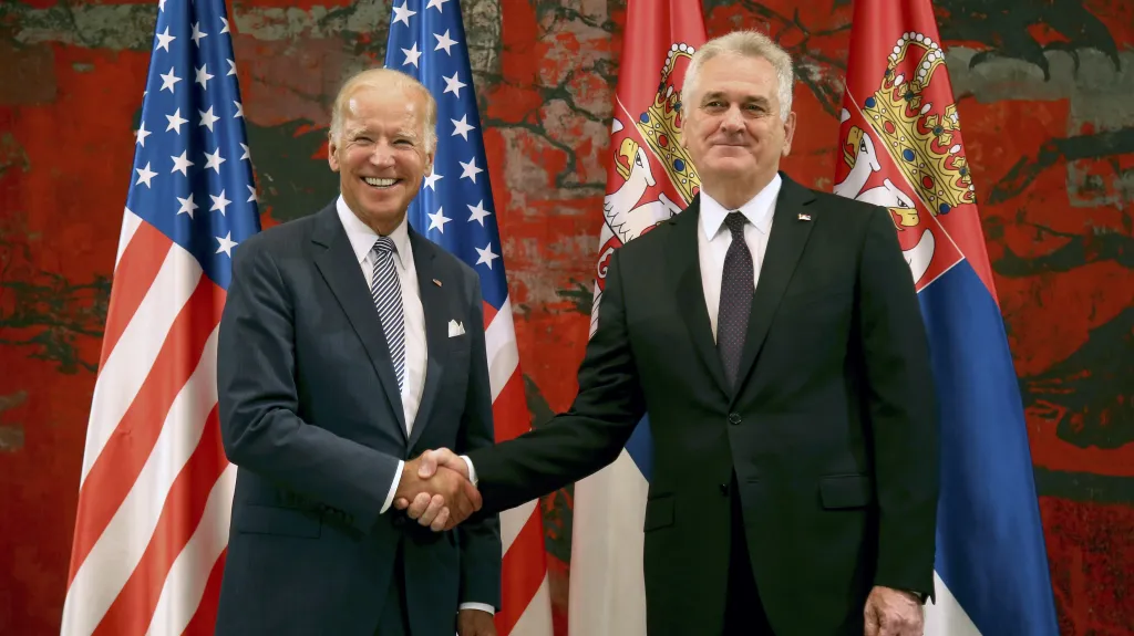 Joe Biden na návštěvě Srbska s tamním prezidentem Tomislavem Nikoličem