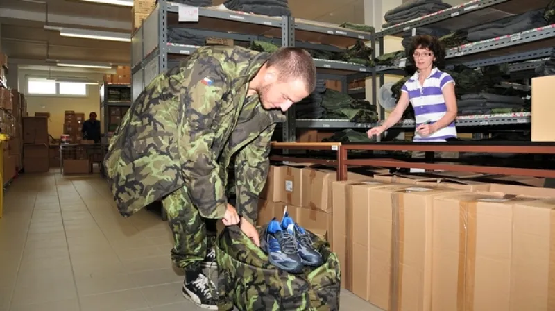 Nástup studentů Univerzity obrany k základnímu výcviku