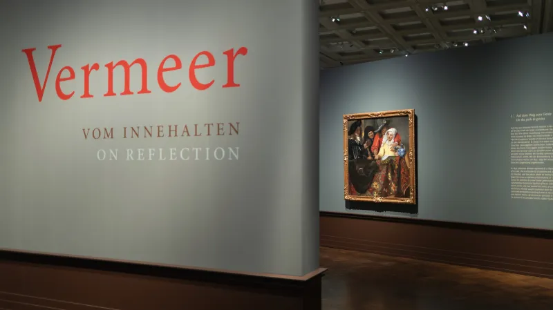 Z výstavy k obrazu Dívka u okna čtoucí dopis