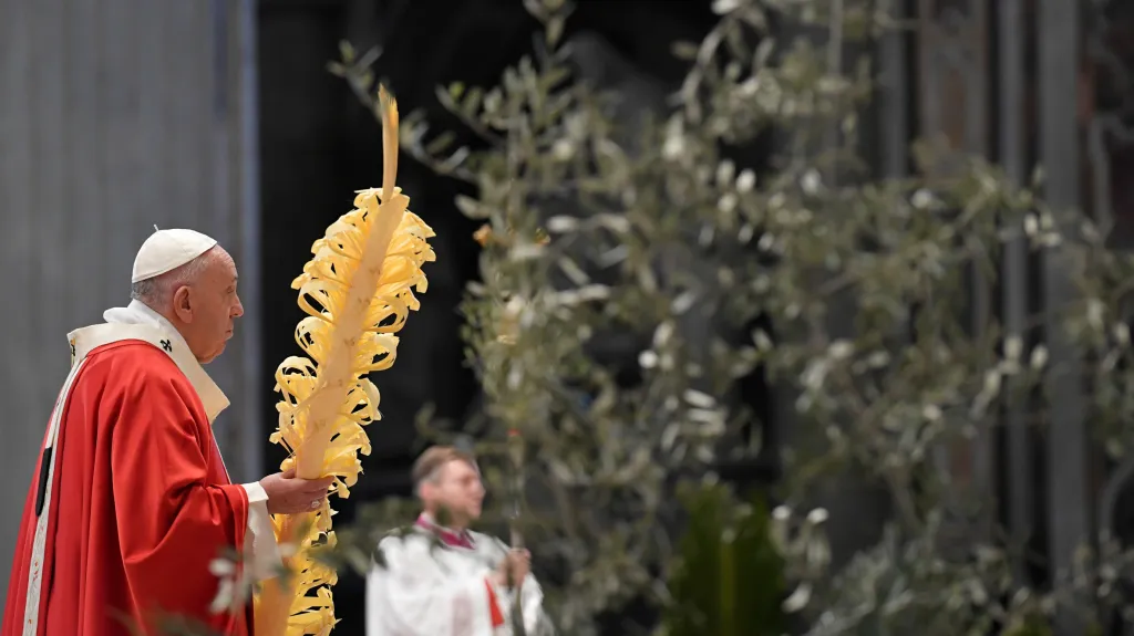 Papež František během Palmové neděle