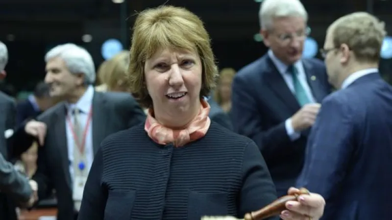 Ashtonová: EU je připravena použít "cílená opatření" proti Rusku