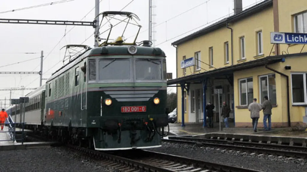 Elektrická lokomotiva v Lichkově