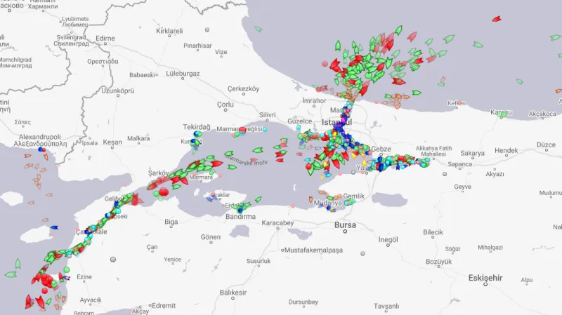 Lodě v Bosporu a Dardanelách