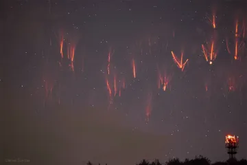 Rojení rudých skřítků nad Českem ocenila NASA jako fotografii dne