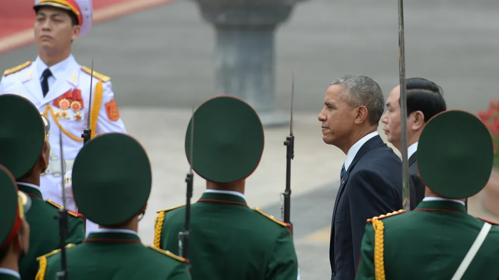 Barack Obama a vietnamský prezident Tran Dai Quang