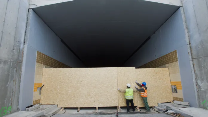 Metrostav v prosinci 2013 přerušil stavbu tunelového komplexu Blanka
