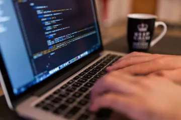 Konec chyb v češtině. Brněnští jazykovědci vyvíjí dokonalý automatický korektor
