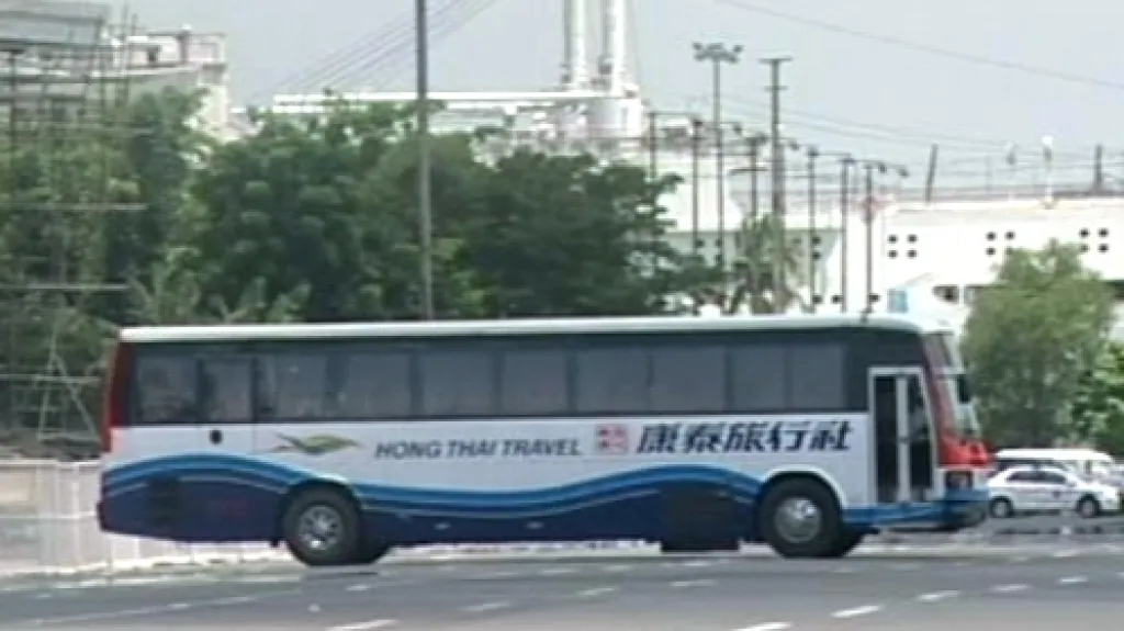 Autobus s rukojmími na Filipínách