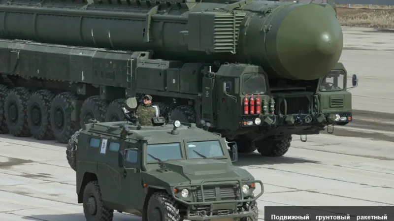 Ruská mezikontinentální raketa Jars