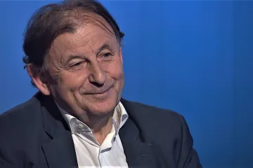 Pod maskou poplety je Johnson úspěšný, nepředvídatelný a nedůvěryhodný, míní Žantovský