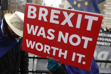 Pět let po brexitu přibylo v Británii těch, kteří jej považují za chybu
