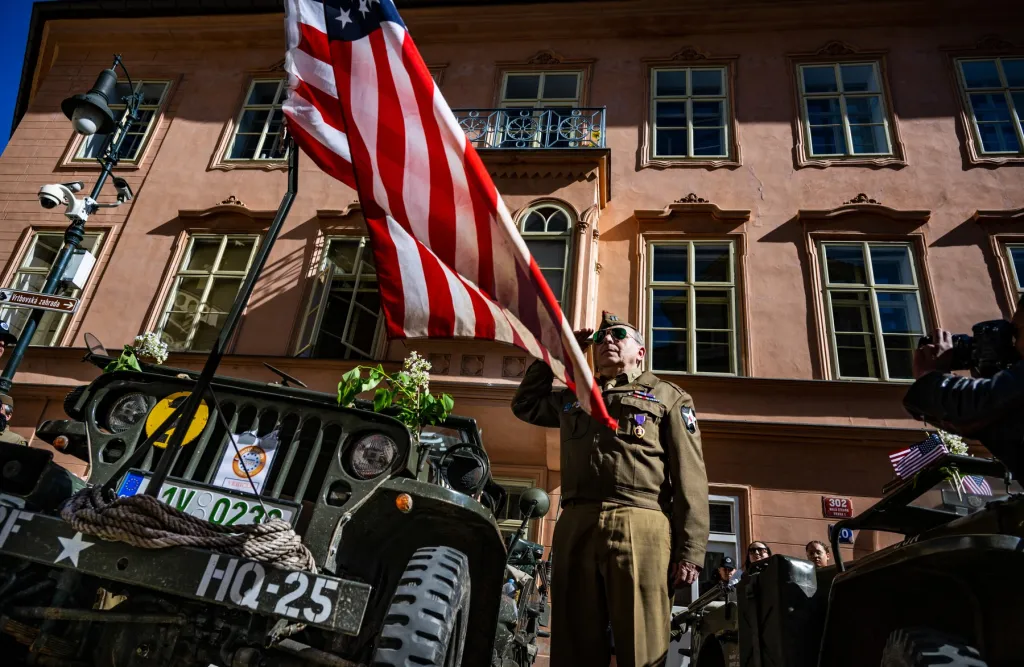 Konvoj svobody v západních a jižních Čechách vzdá hold americkým jednotkám, které tyto části země v roce 1945 osvobodily