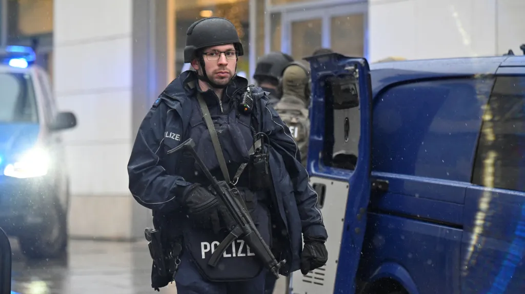 Zásah policistů v centru Drážďan