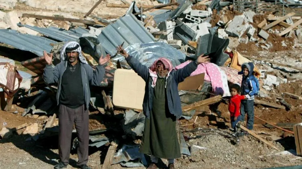 Nucený odchod beduínů