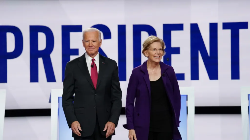 Joe Biden a Elizabeth Warrenová