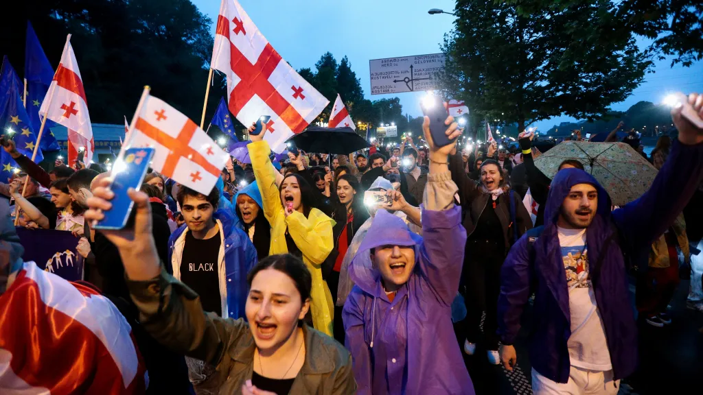 Protest proti návrhu zákona o „zahraničních agentech“ v Tbilisi