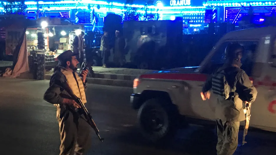 Afghánská policie u místa útoku