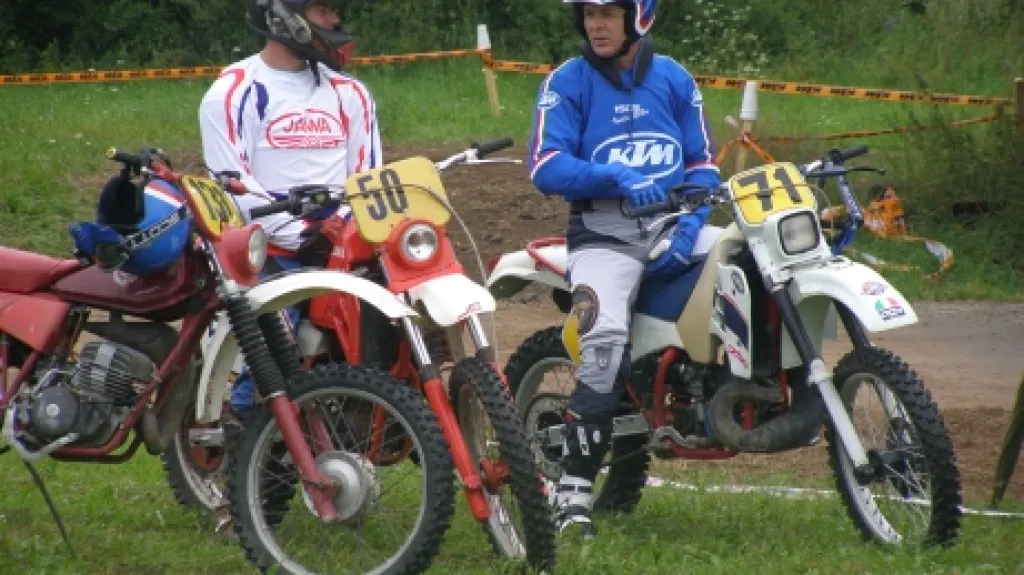 Ze závodu v Loukově u Semil