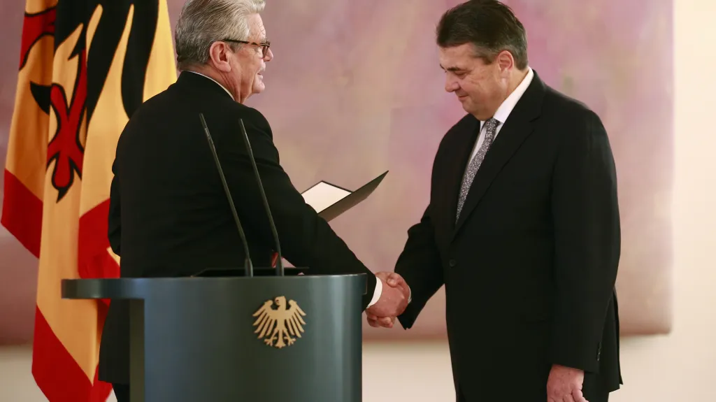 Prezident Joachim Gauck a nový ministr zahraničí Sigmar Gabriel