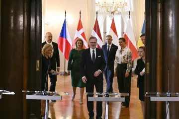 Do české muniční iniciativy přispělo patnáct zemí přes 39 miliard korun, řekl Fiala