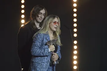 „Meky navěky,“ potvrdily čtyři ceny Anděl za Posledné veci Mira Žbirky. Do Síně slávy vstoupil Zdeněk Svěrák