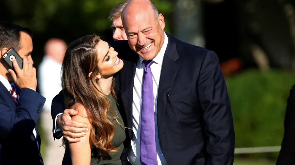 Trumpova bývalá šéfka komunikace Hope Hicksová a jeho bývalý poradce Gary Cohn