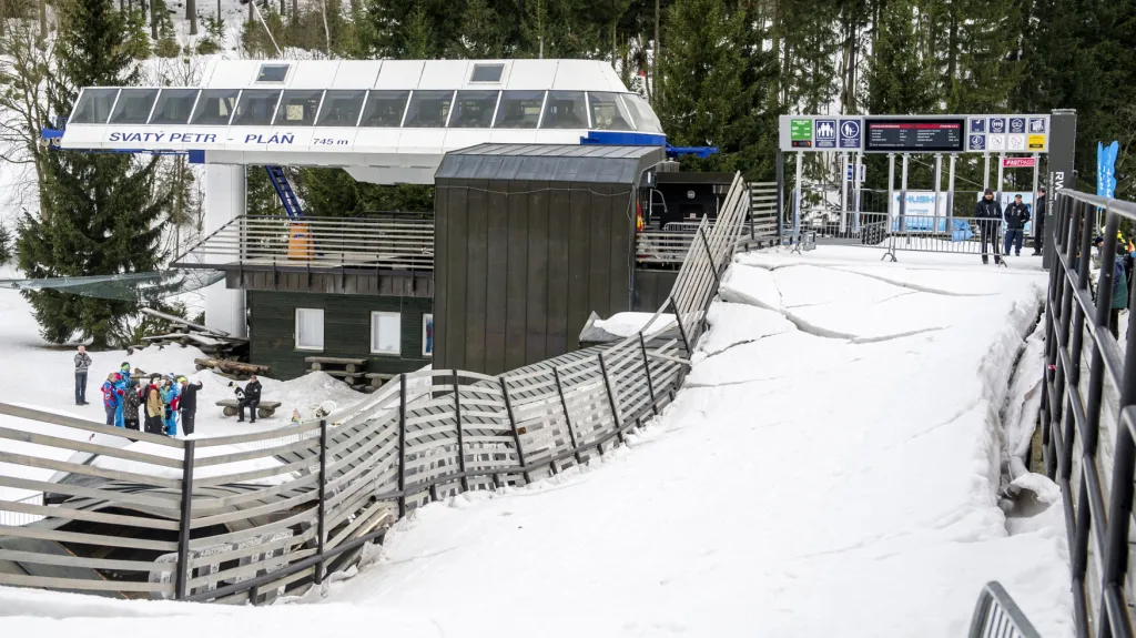 Zřícená konstrukce