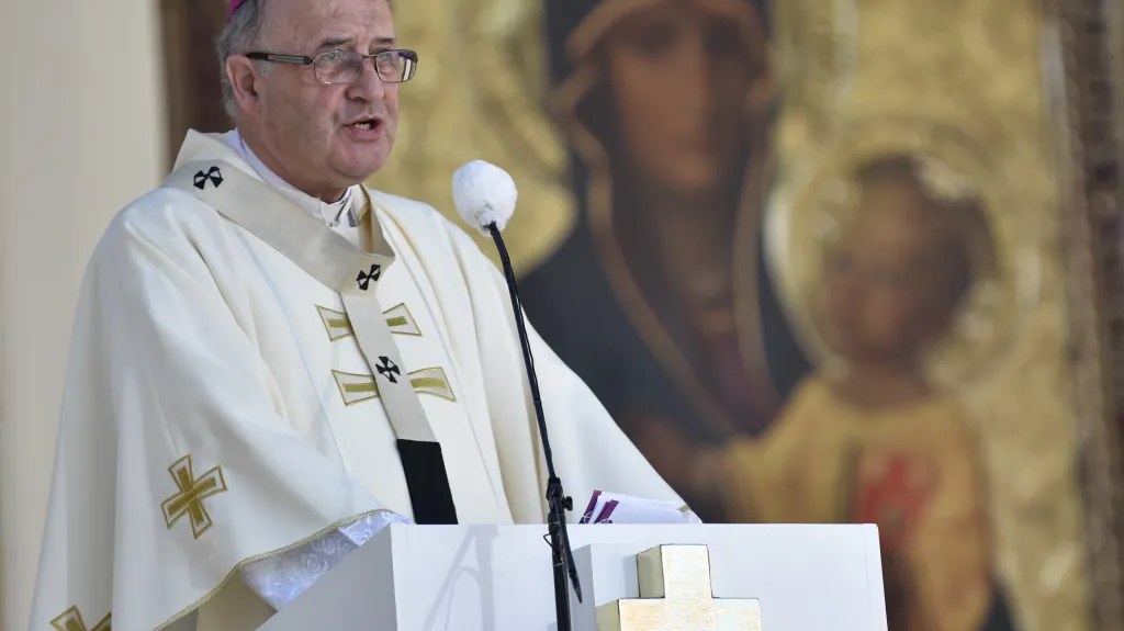 Olomoucký arcibiskup Jan Graubner při mši na Velehradě