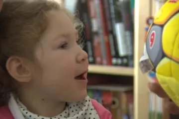 Raná péče rodiče naučí, jak se starat o dítě s postižením