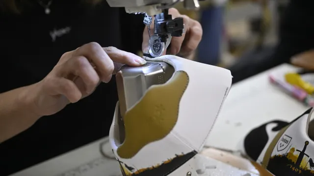 Výrobců obuvi ubývá, trendy i návyky zákazníků mění trh