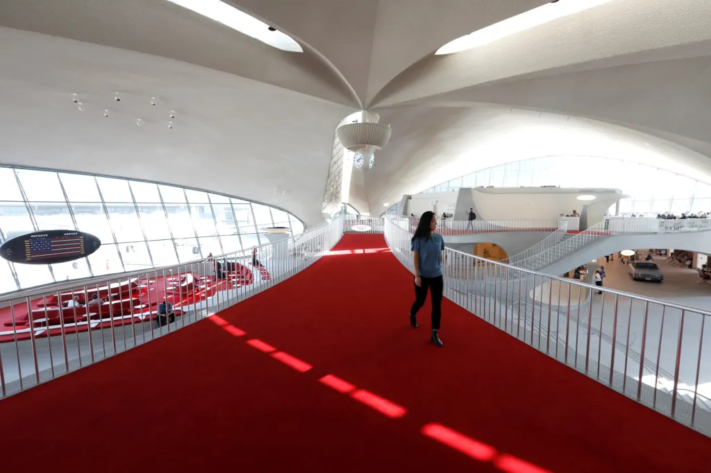 Architekt Eero Saarinen stojí za mnoha zajímavými stavbami, ale terminál WTA je jeho perlou, která znovu ožila