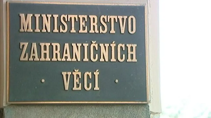 Spor o velvyslance skončil, noví diplomaté vyrážejí