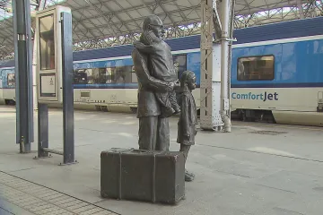 Vycházka Prahou připomněla první Wintonovu záchranu židovských dětí