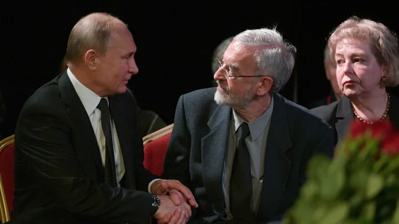 Vladimir Putin se synem Ljudmily Alexejevové Michailem