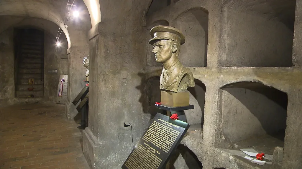 Památník hrdinů heydrichiády